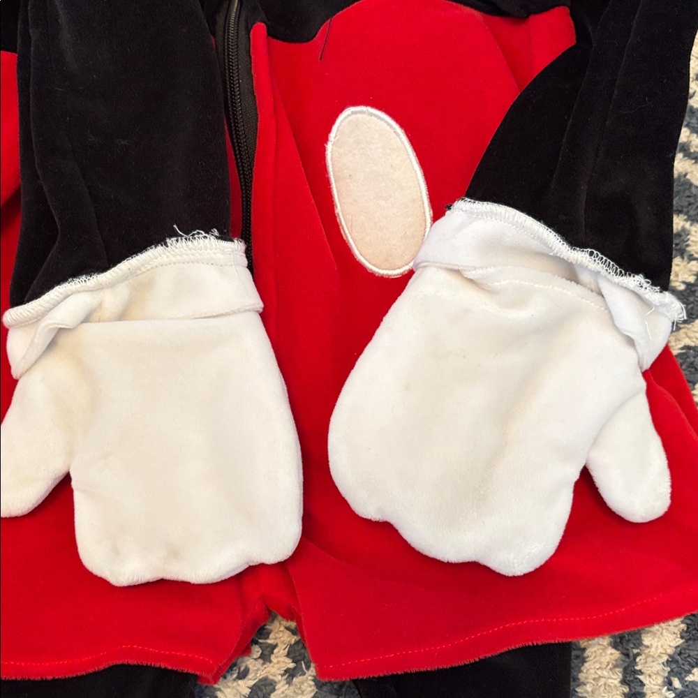 Disney Store Mickey Mouse Costume - Picture 4 of 9